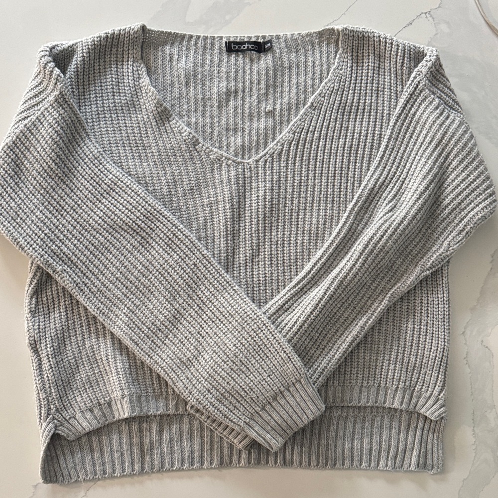 Boohoo Gray V-Neck Women's Sweater
